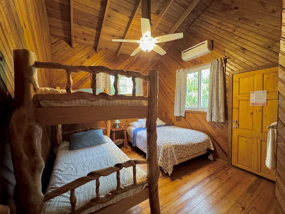 FAMILY, QUADRUPLE, MULTIPLE BEDS, GARDEN VIEW, GARDEN AREA