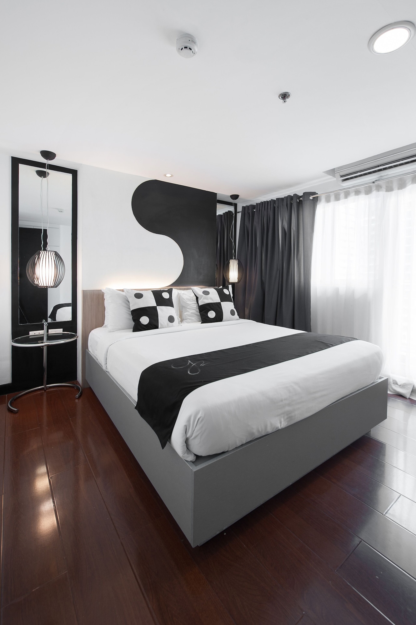2 BEDROOMS, PREMIER