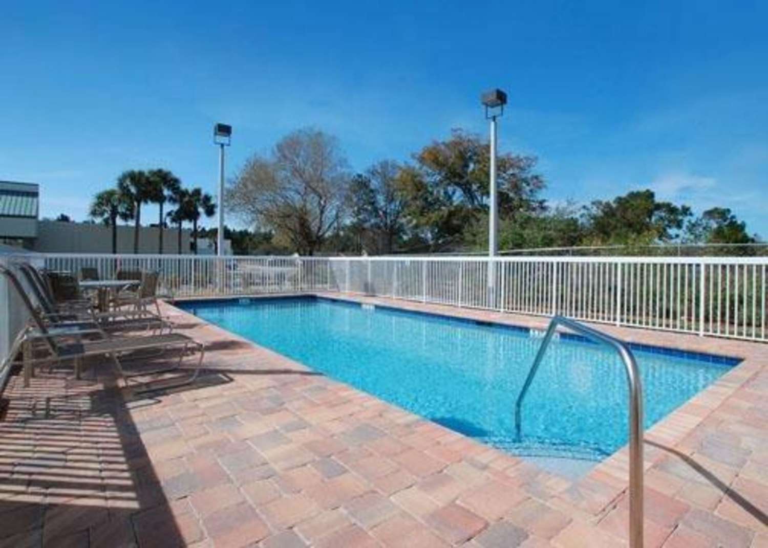 Comfort Suites Palm Bay - Melbourne 27/52