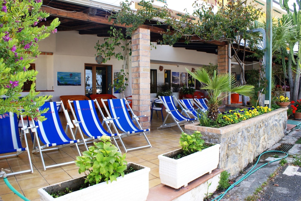CRISTINA HOTEL 6/50