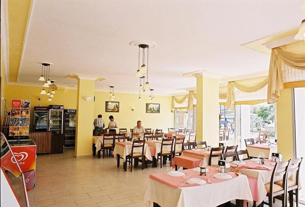 Pasifik Hotel 16/36