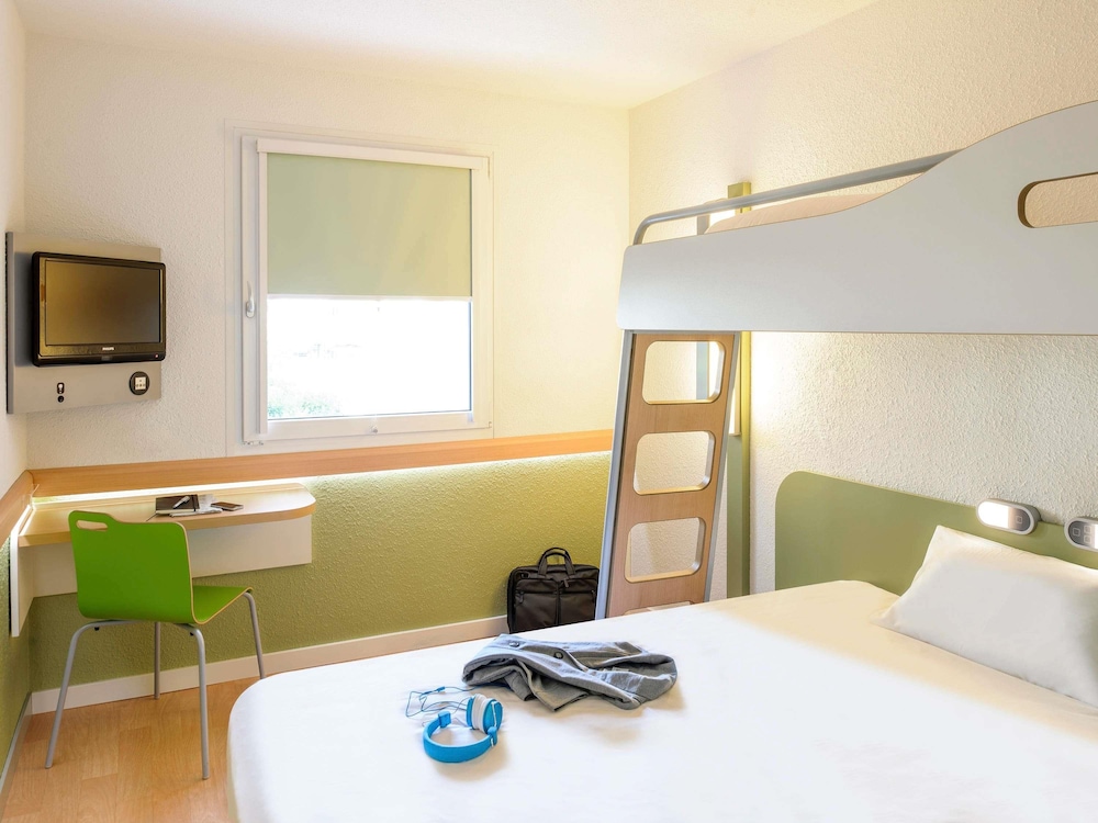 IBIS BUDGET BORDEAUX CENTRE MERIADECK 27/53