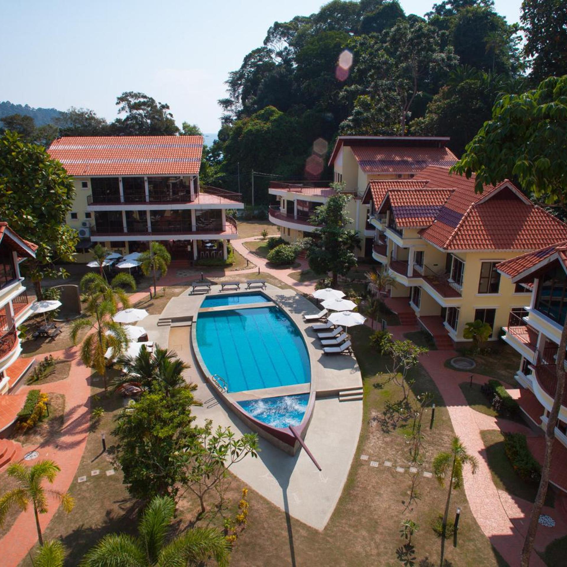 Anjungan Beach Resort 38/44