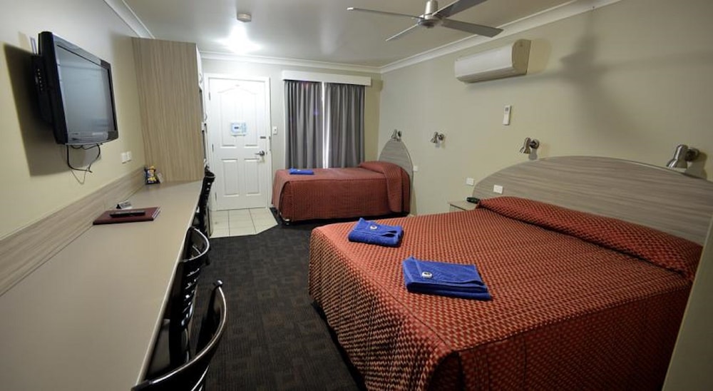 BELLVIEW MOTEL 18/55