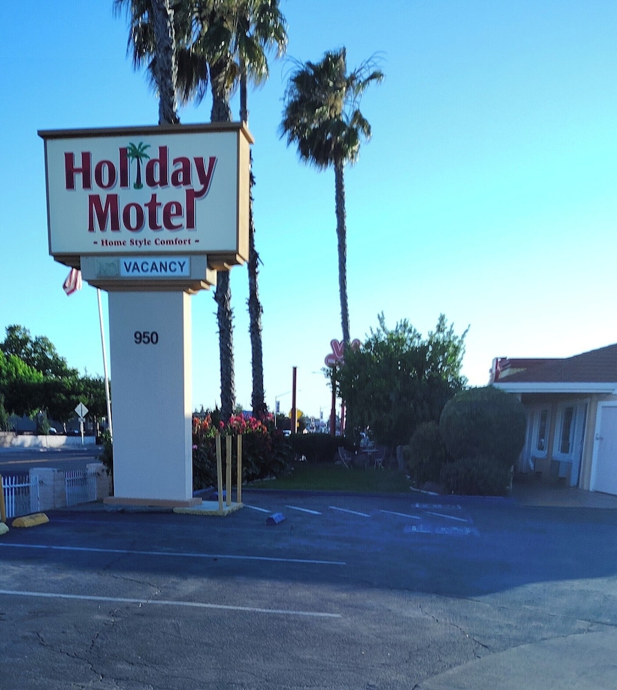 Holiday Motel Oakdale 62/66