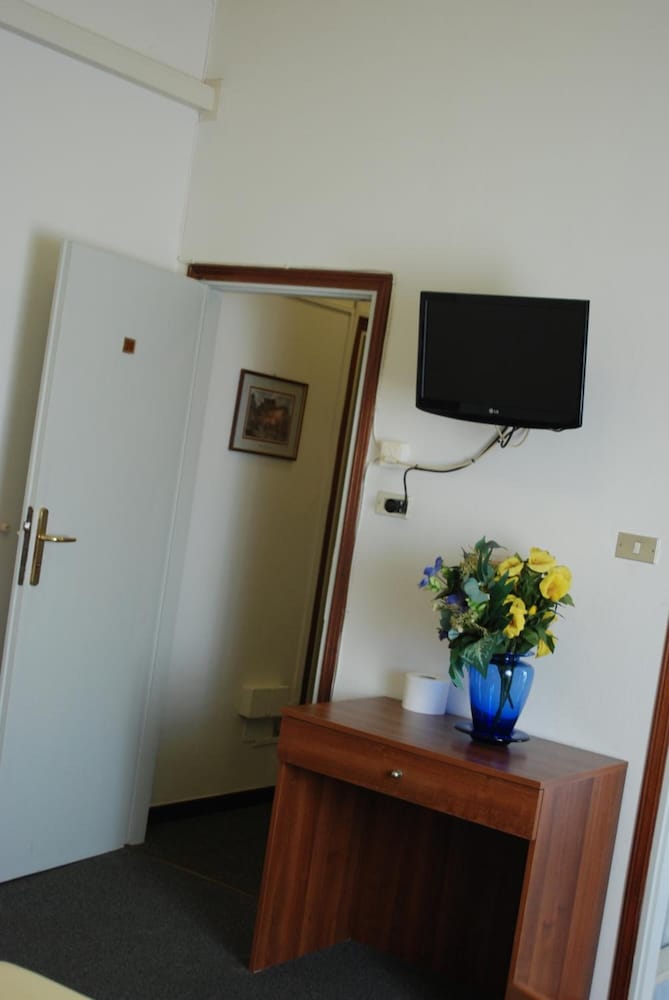 Hotel Tuscolano 8/33