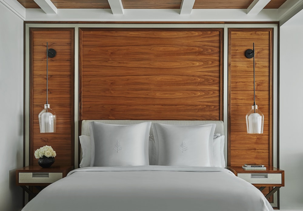 SUITE, KING BED, OCEAN VIEW