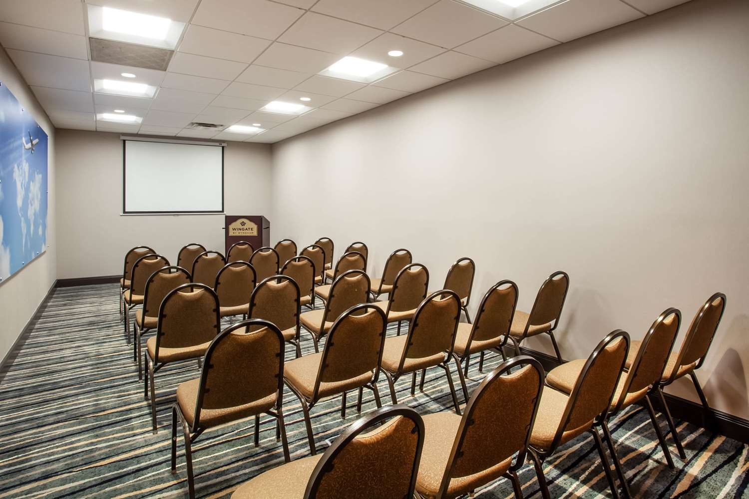 Wingate By Wyndham Orlando International Airport 29/41