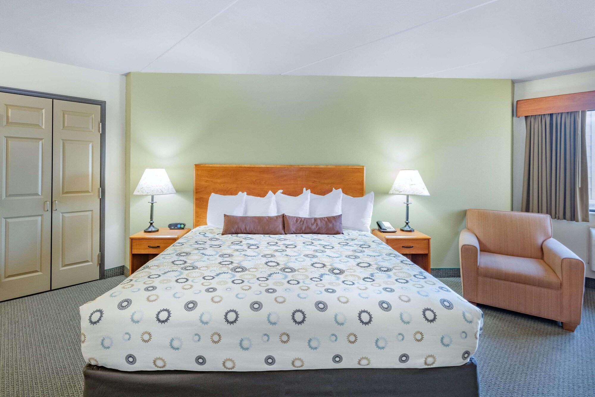 Studio, Suite, King Bed, Americinn By Wyndham Havre 2/6