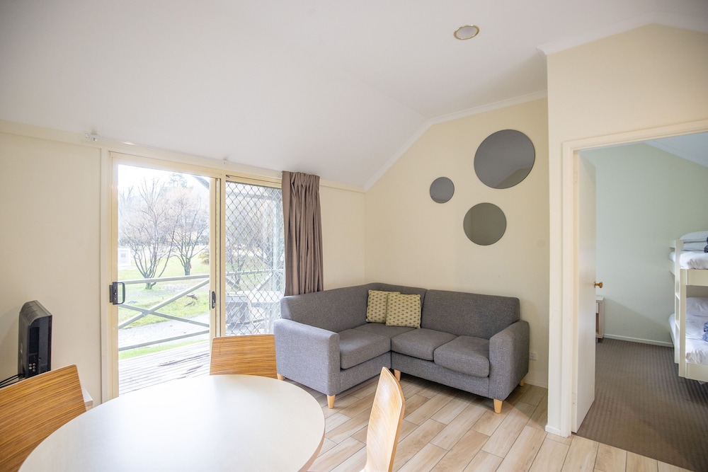 NRMA Bright Holiday Park 25/50