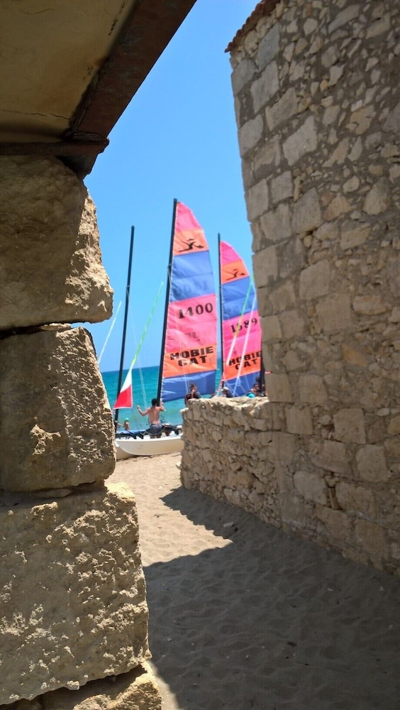 Asterias Studios Apartments 42/50