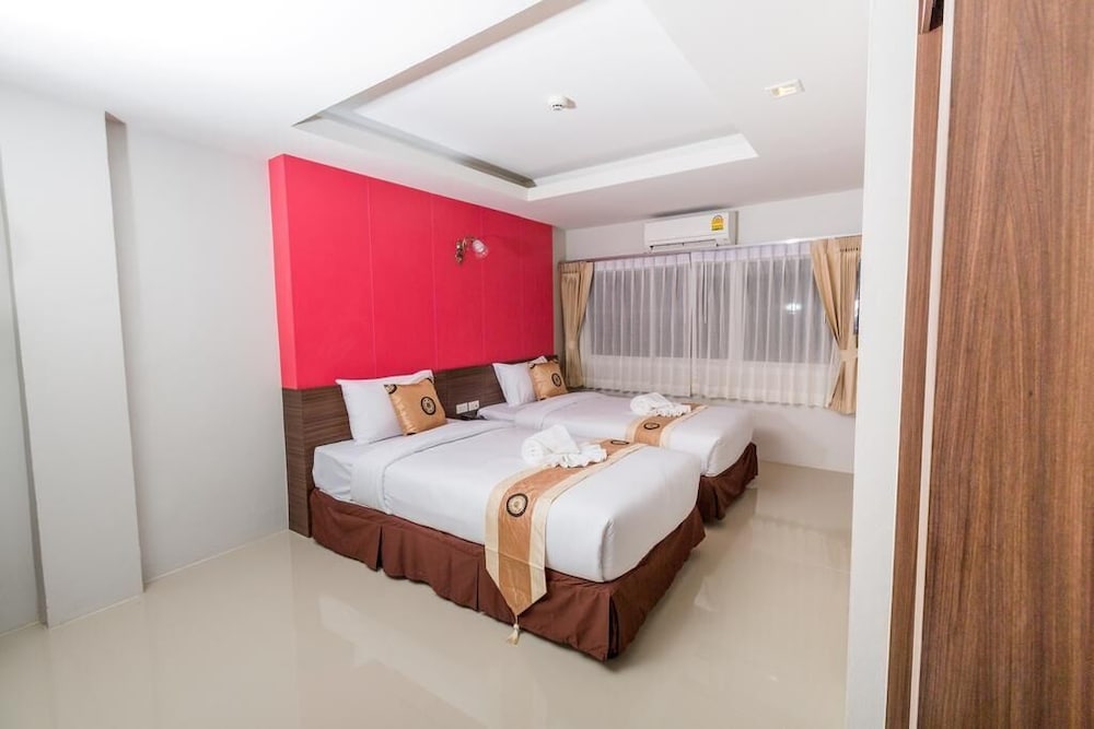 DELUXE, TWIN BEDS