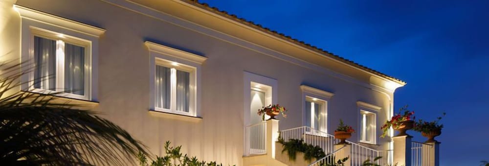 VILLA DON CAMILLO RELAIS 2/69