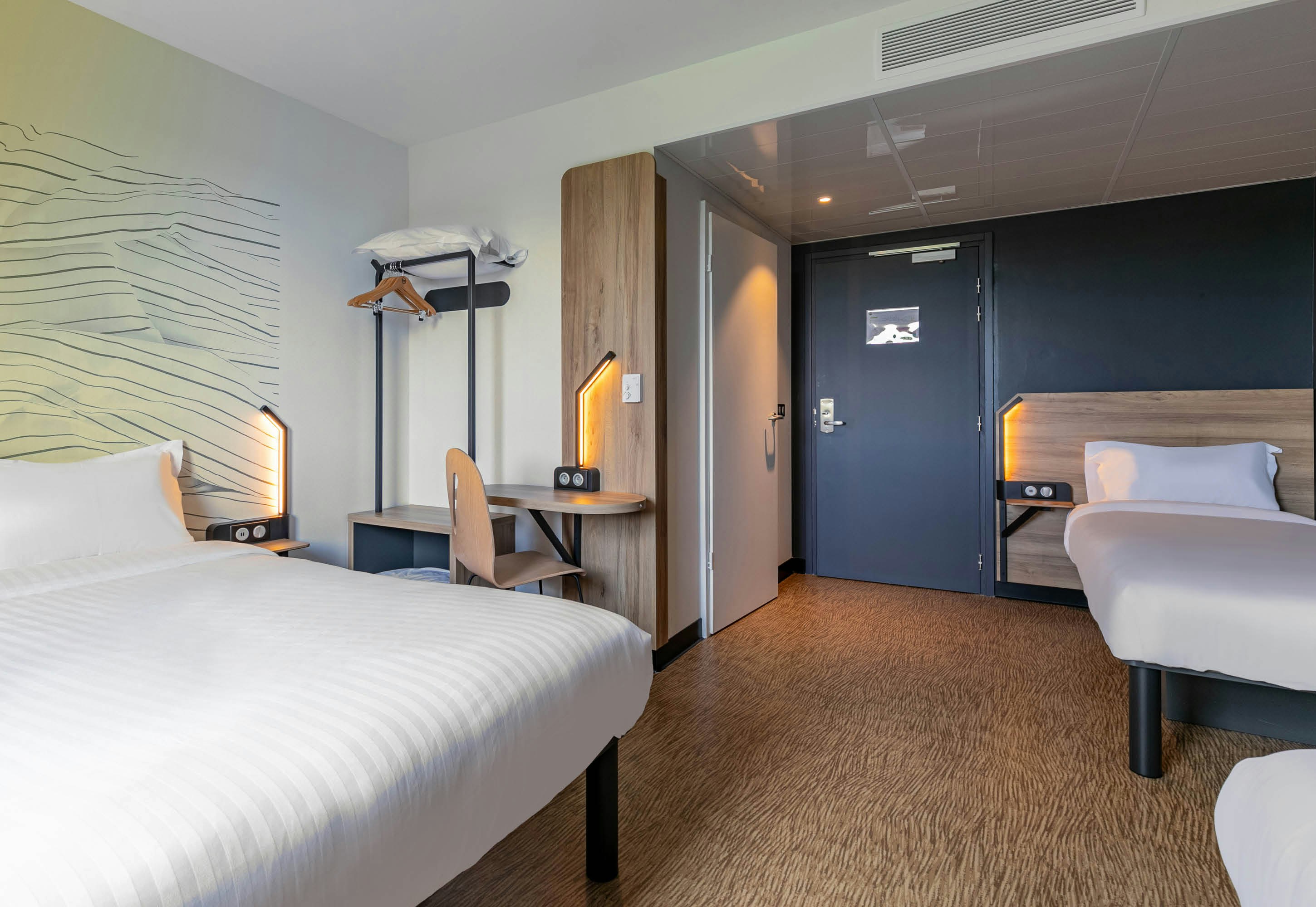 B&B Hotel Mulhouse Bale Aeroport 18/35