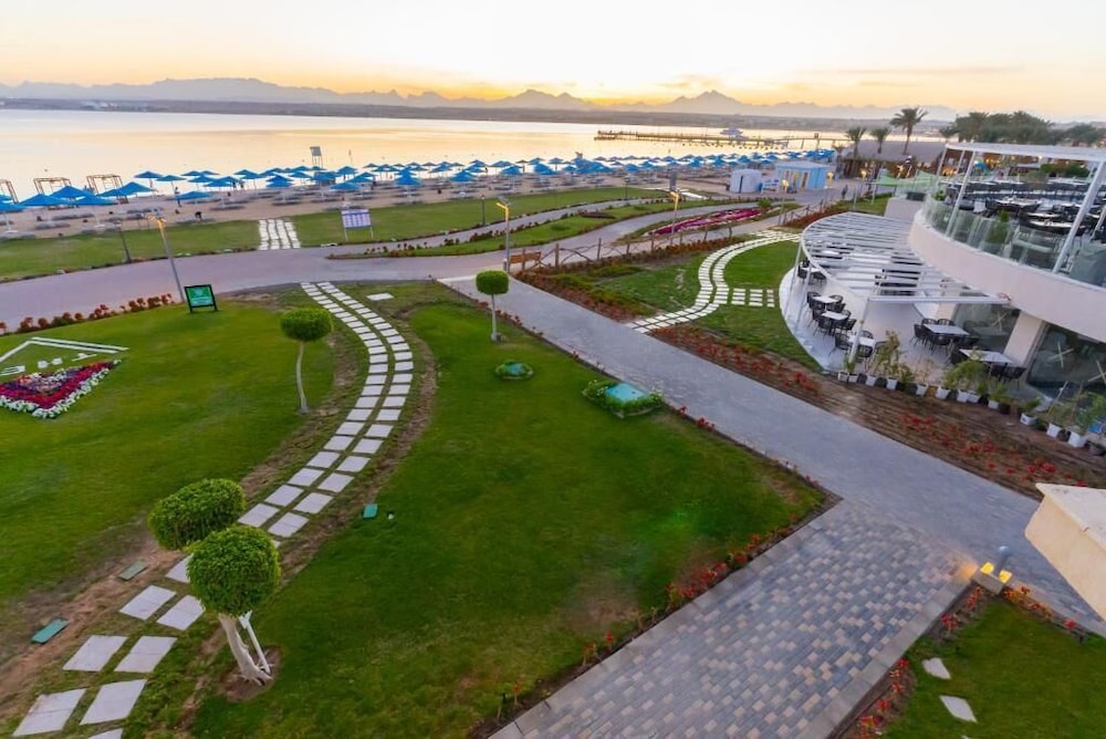 THE V Luxury Resort Sahl Hasheesh 43/50