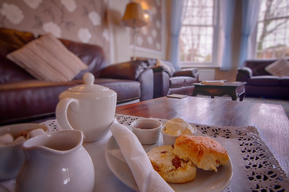 Luccombe Manor Country House Hotel 75/96