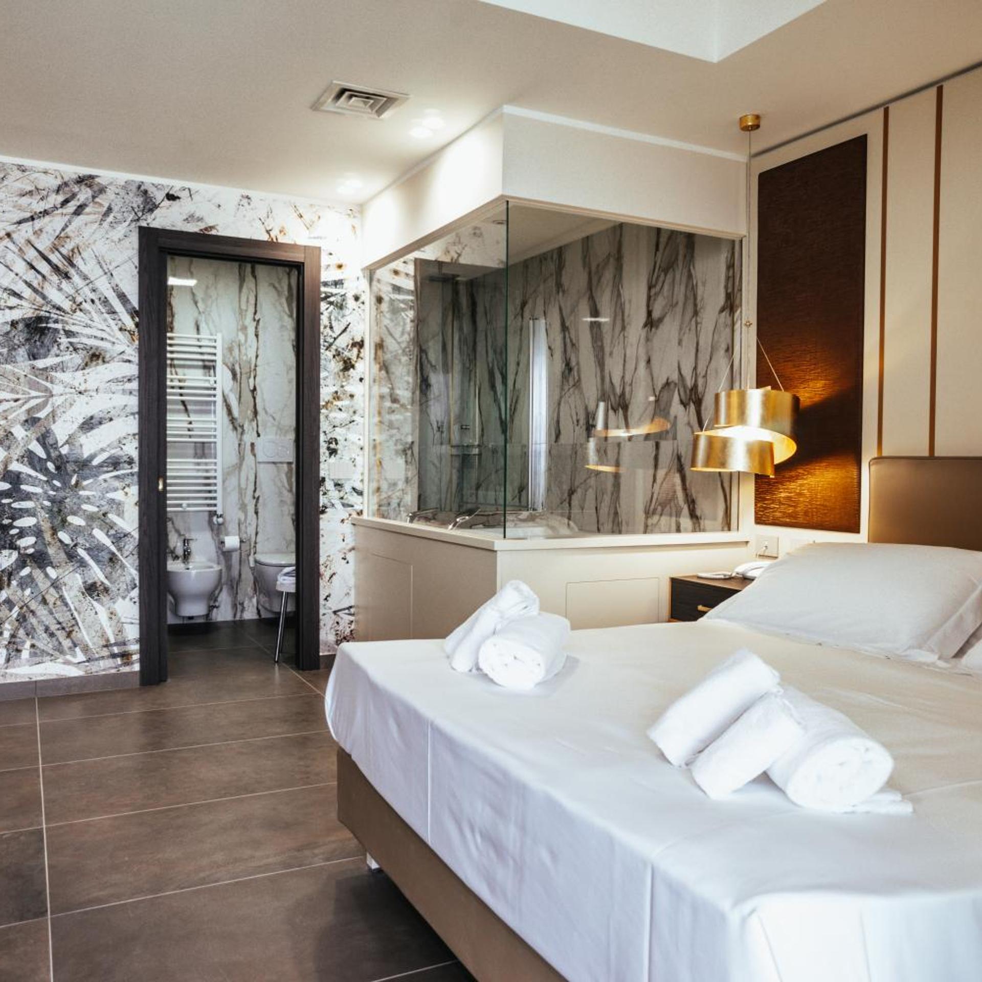 جناح ملكي بجاكوزي، Palace Hotel 5/10