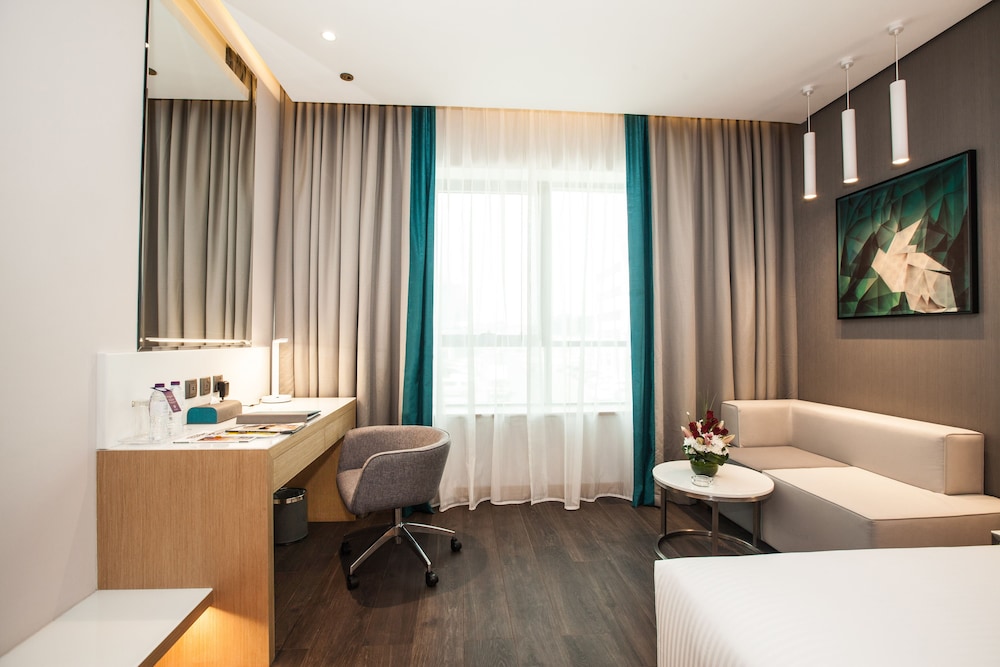 Flora Inn Dubai 45/51