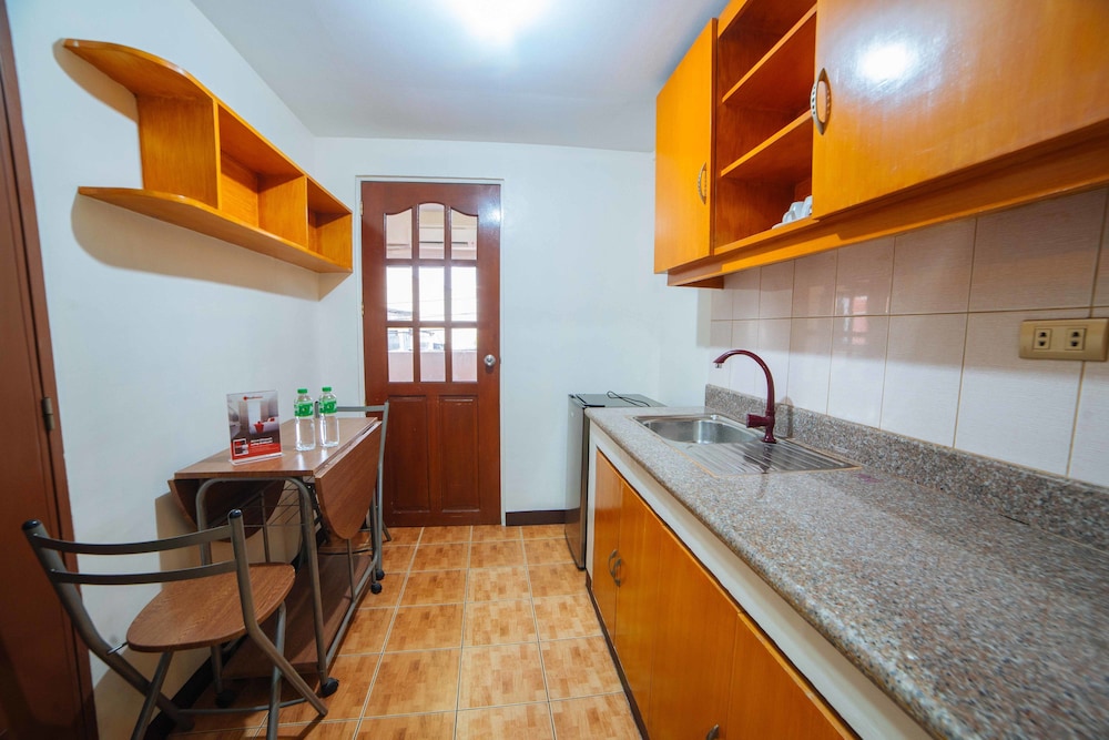L Mansion 2 Palanan Makati City 18/18