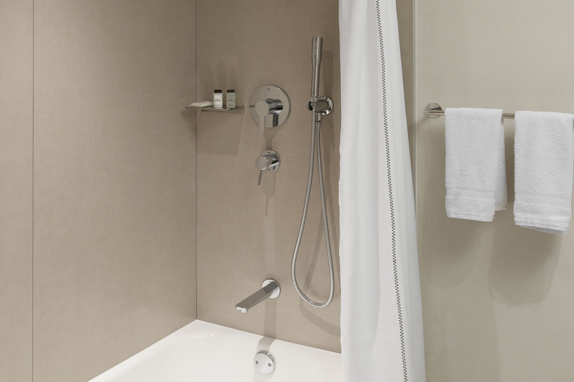 غرفة بسريرين مزدوجين، Sheraton Park Hotel at the Anaheim Resort 10/10
