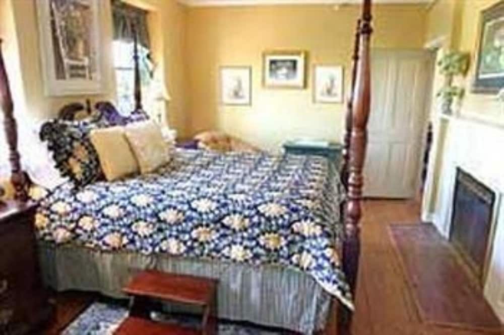 The Wayside Inn Bed Breakfast 9/50