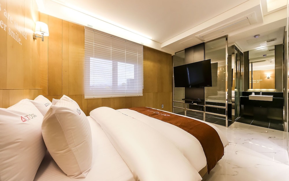 Yeongju Hotel 17/35