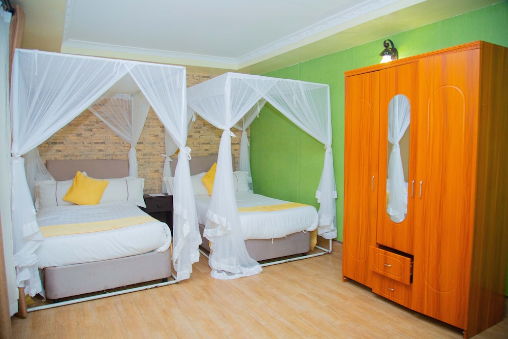 Nokras Riverine Hotel & Spa 8/34