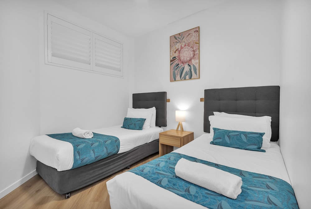 2 Bedrooms, Roof Top, Executive, Apartment, Queen and Twin Beds