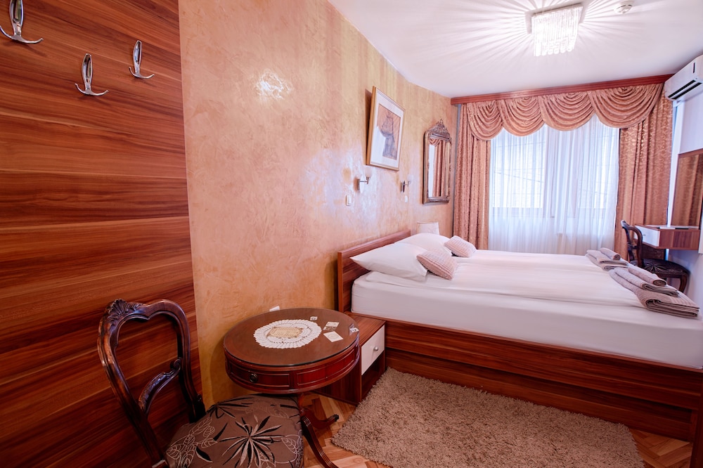 Hotel Herc 40/71