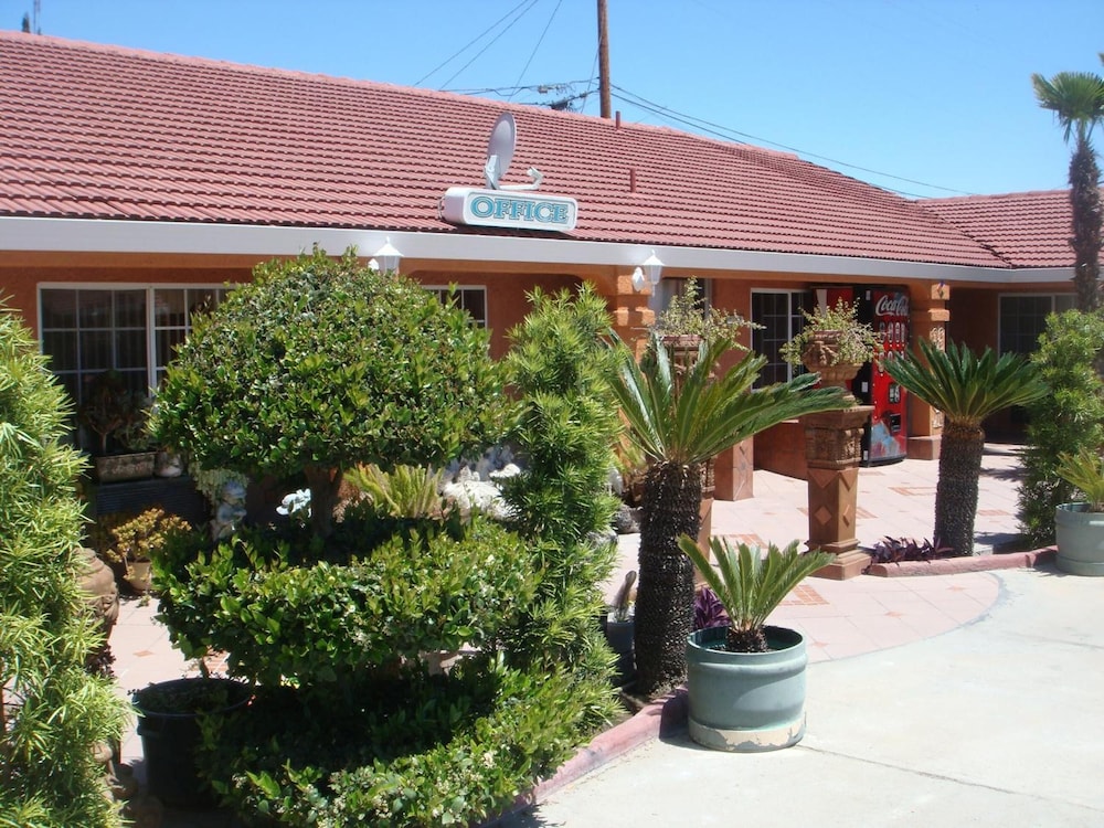 Economy Inn 17/58