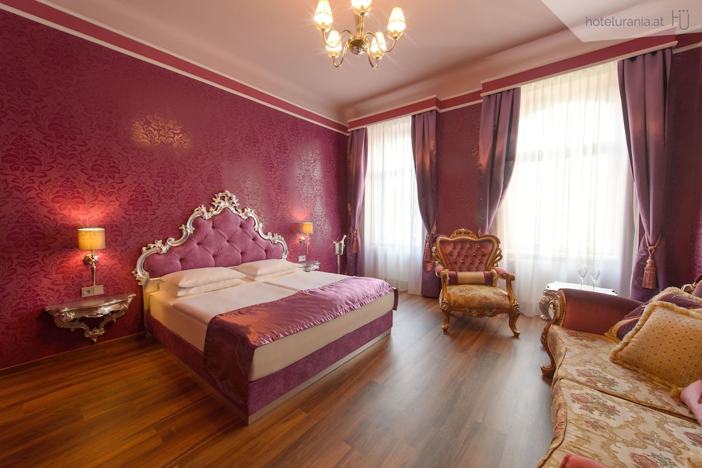 Hotel Urania 61/78