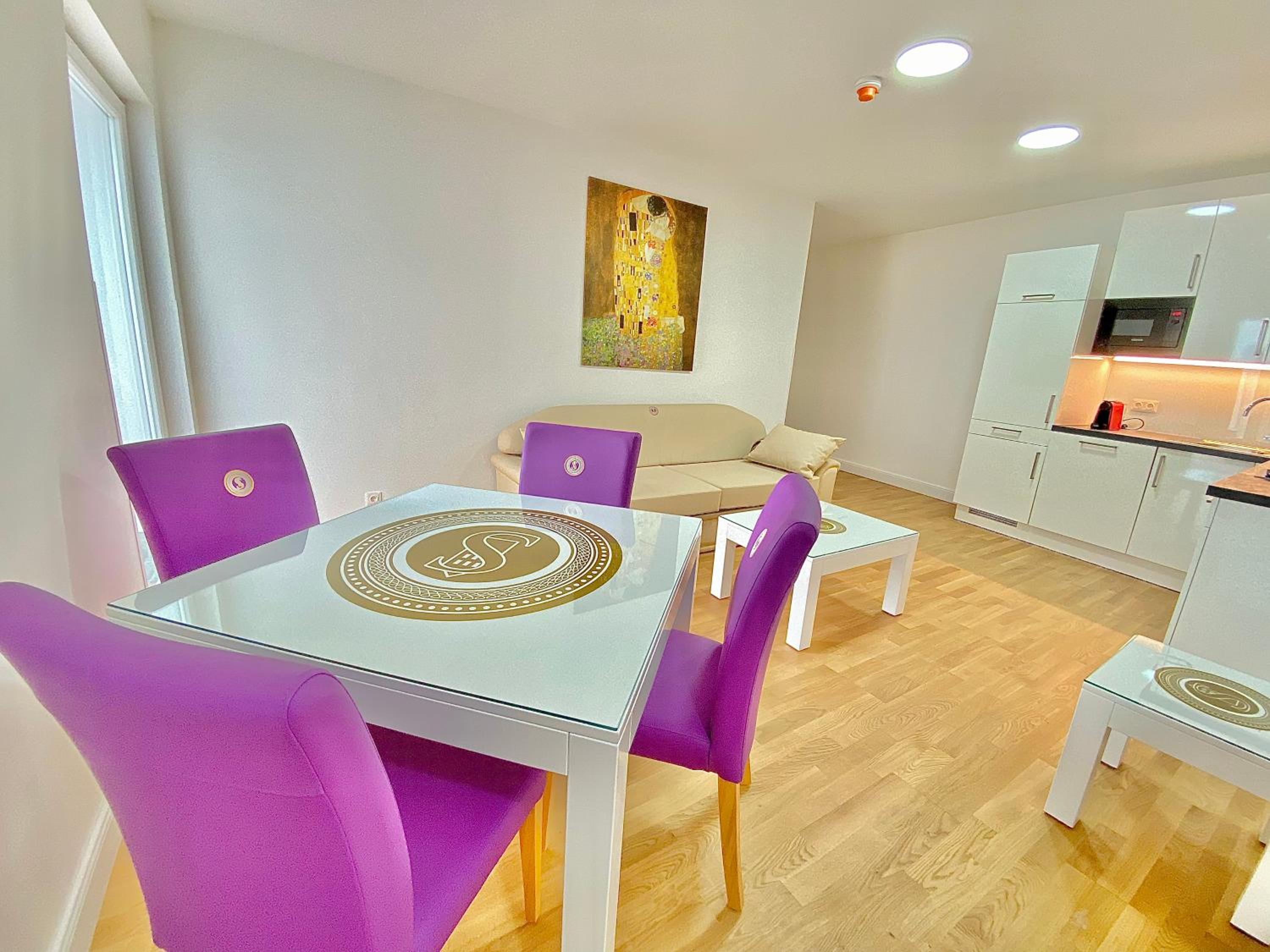 Steiner Residences Modling 10/12
