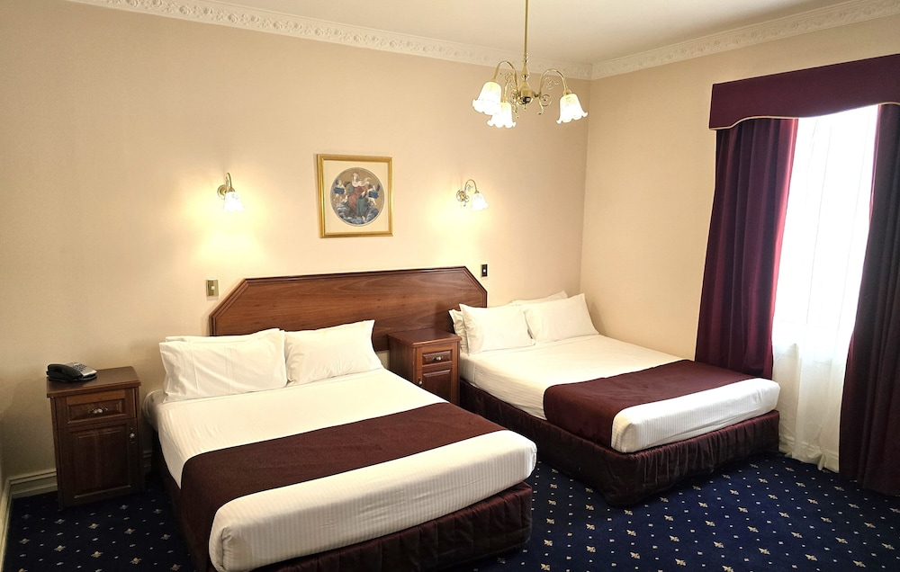 Family, 2 Queen Beds