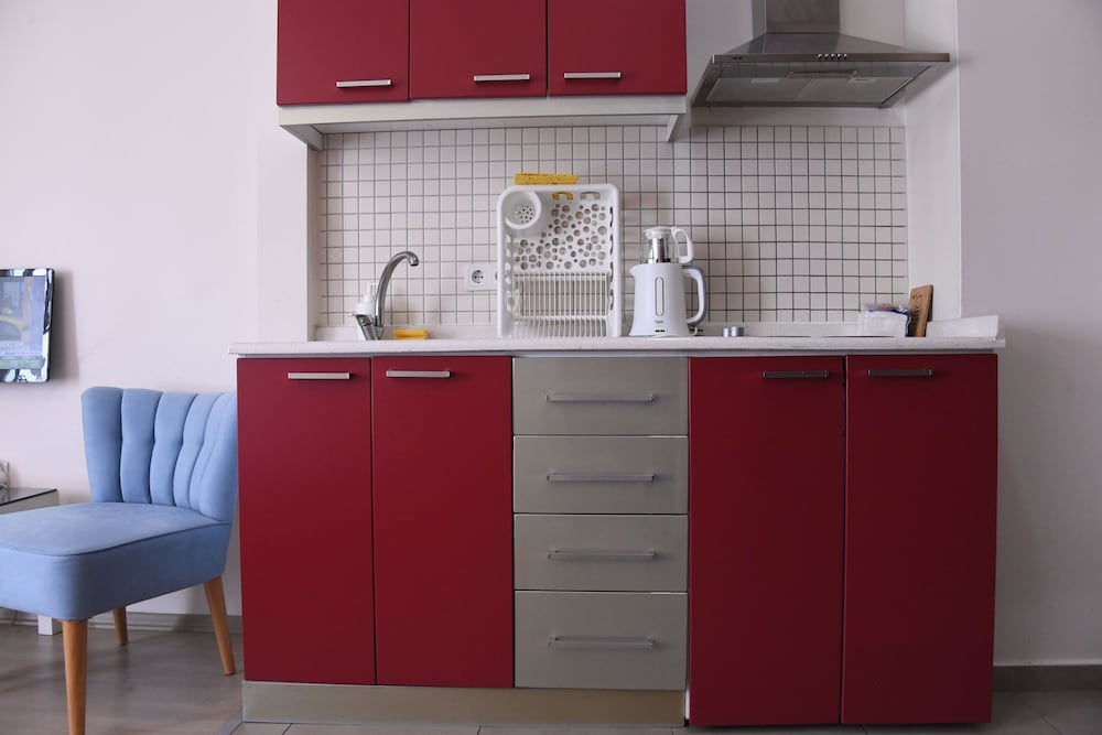 A Studio Apartment 9/62