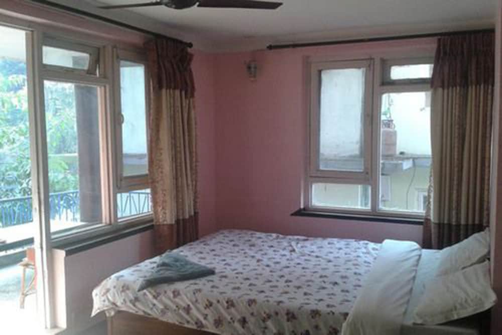 STANDARD, DOUBLE BED
