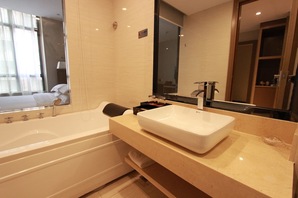 GUANGZHOU BOYI HOTEL 46/50