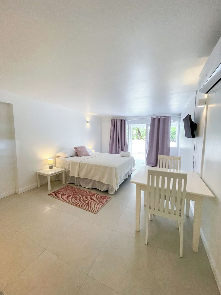 Ocean Spray Beach Apartments 14/50