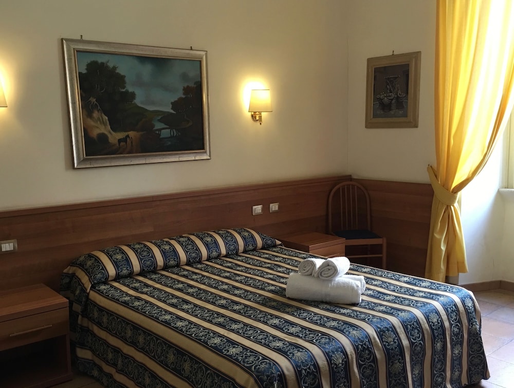 Hotel Bolognese 8/32