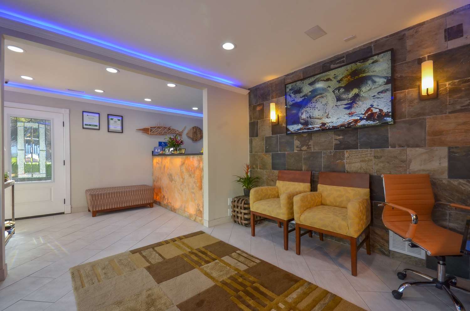 Best Western The Inn & Suites Pacific Grove 3/11
