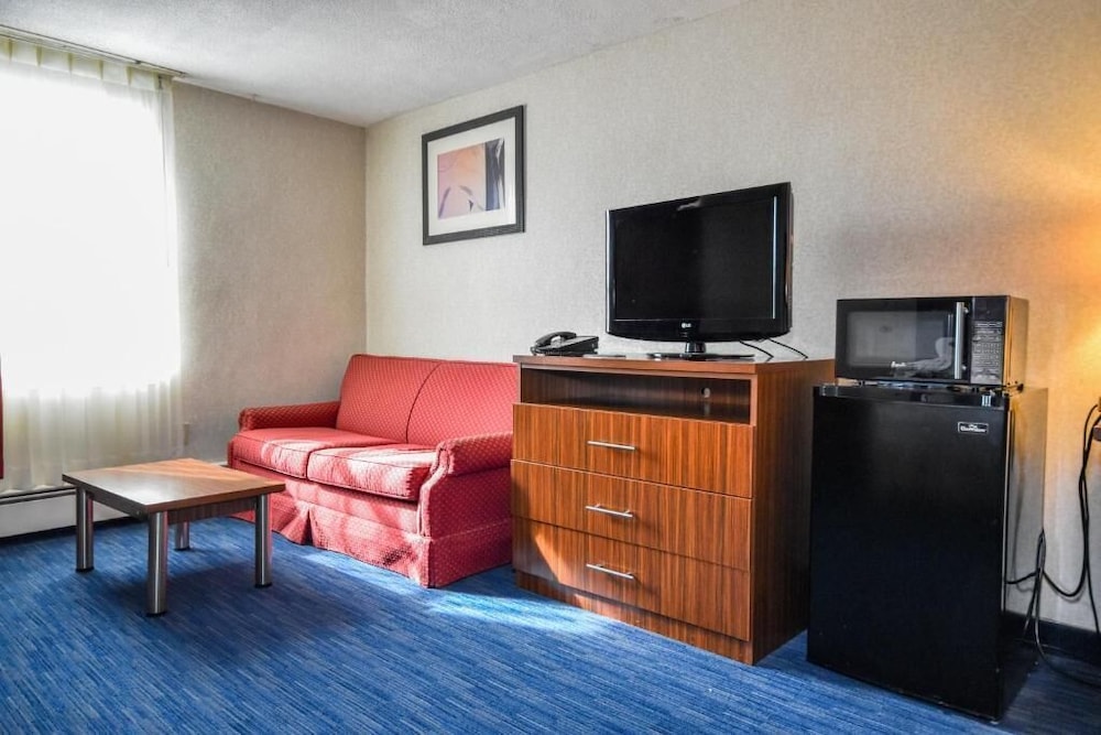 Charles River Inn 20/27