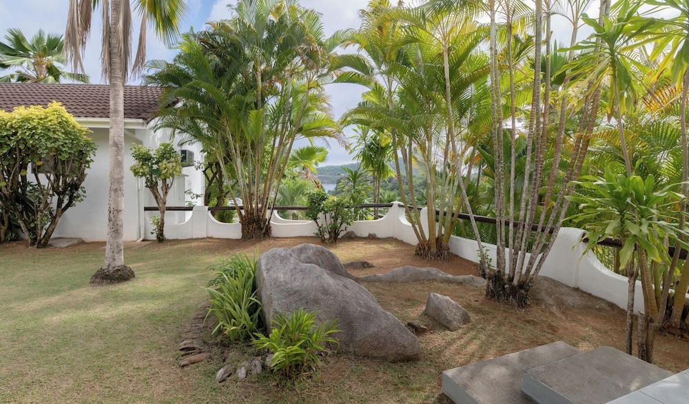 Edens Holiday Villas 37/46