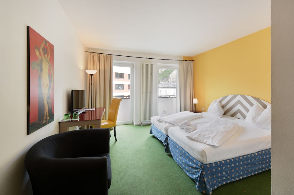 Hotel Neutor Express 11/55