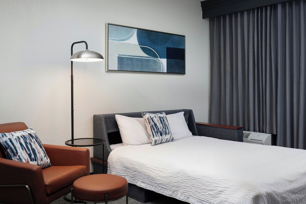 Courtyard by Marriott Denver Central Park 12/50
