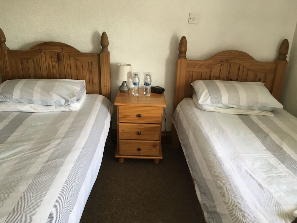College Guest House 17/37
