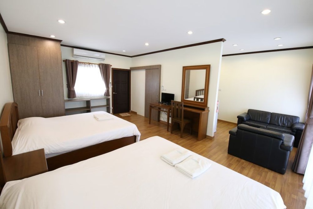 FAMILY, BUNGALOW