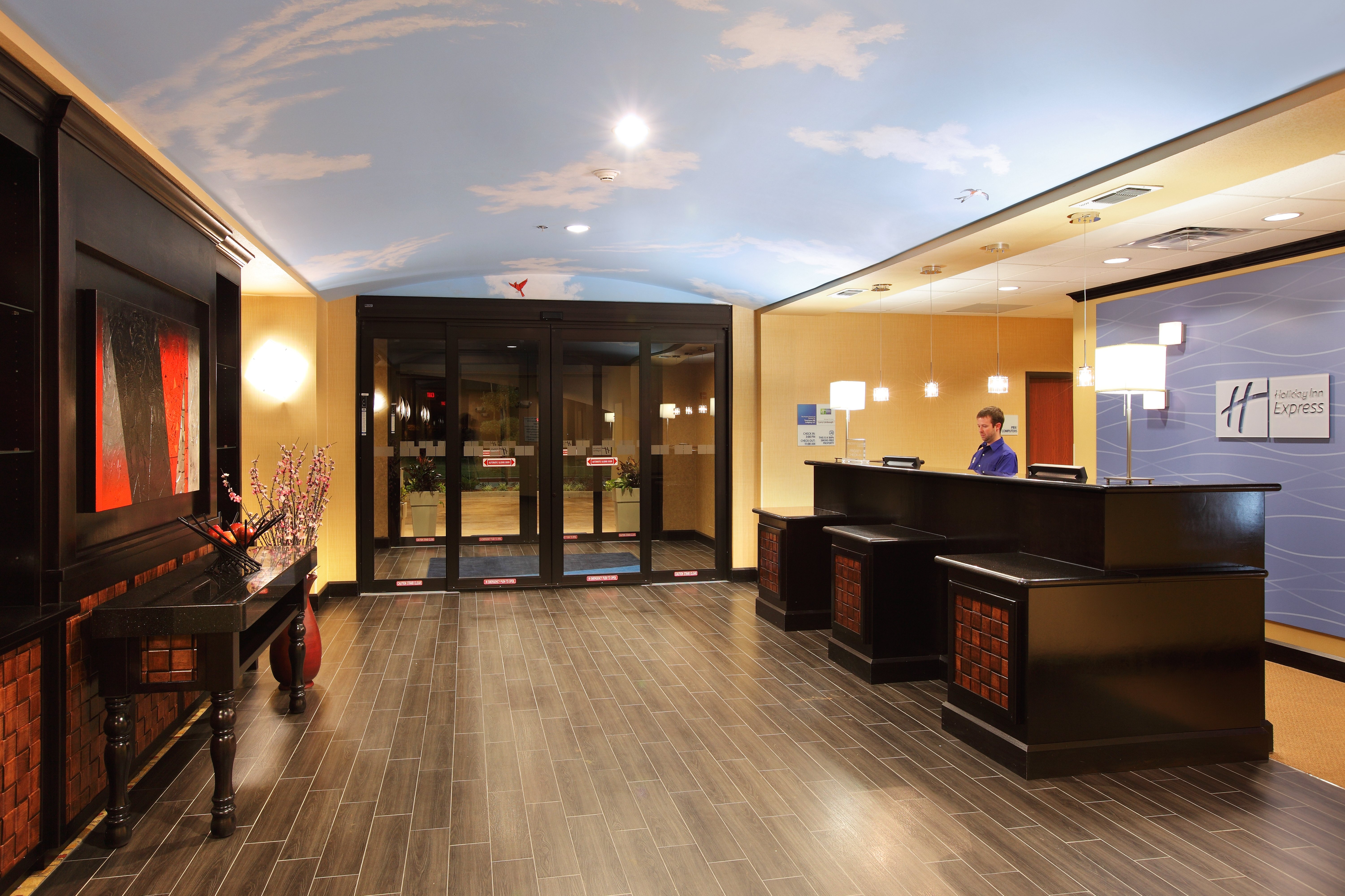 Holiday Inn Express Hotel & Suites Texarkana East 7/54