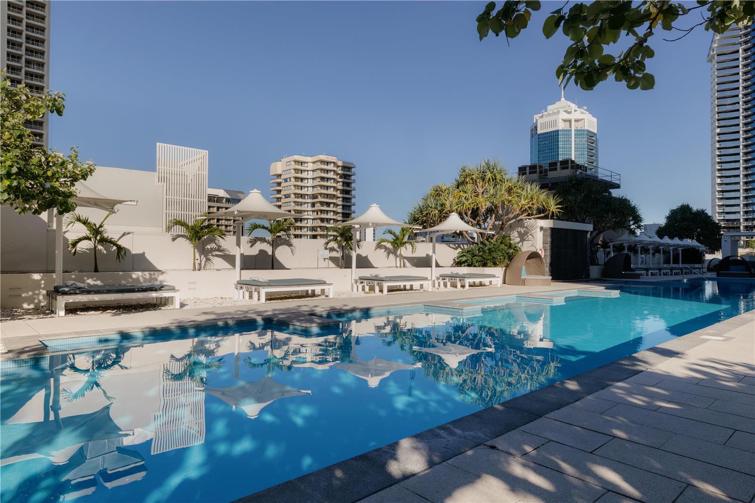 Hilton Surfers Paradise Hotel and Residences 57/60
