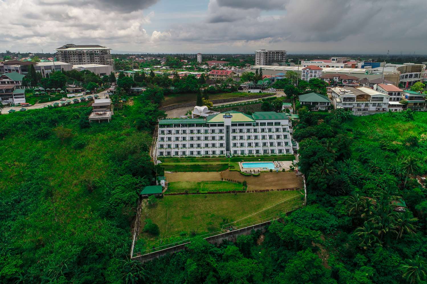 Days Hotel Tagaytay 35/36