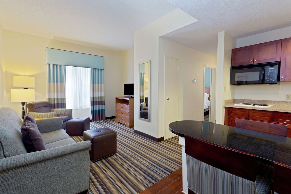Hampton Inn & Suites Venice Bayside South Sarasota 24/36