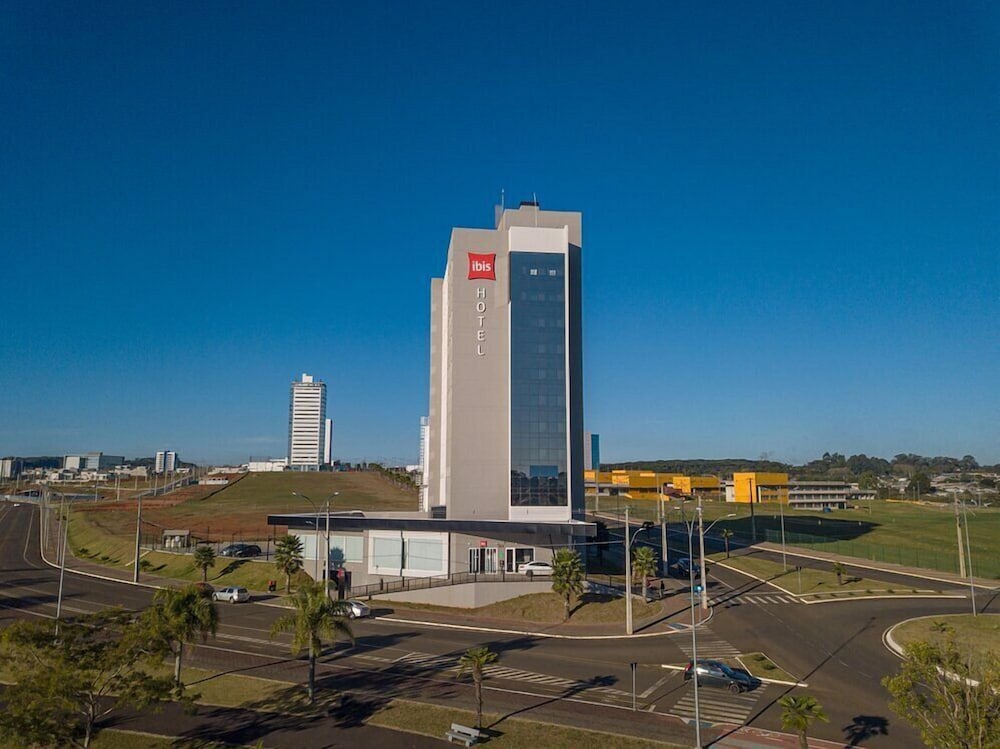 ibis Guarapuava 45/50